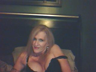 kingston maggie cum lets experience exotic pleasures