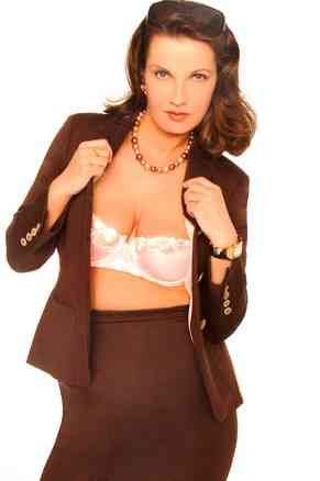 Berlin Mona Lisa My erotic games are fervent and versatile. I like toys and finger games. I will spoil and enchant you with my submissive and dominant role play.