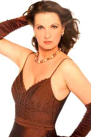Berlin Mona Lisa My erotic games are fervent and versatile. I like toys and finger games. I will spoil and enchant you with my submissive and dominant role play.
