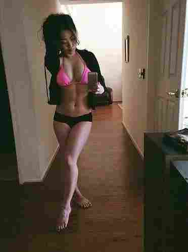 Filipino escort