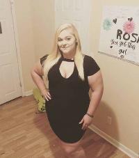 HOME ALONE DIVORCED MRS SONIA OFFERS SGD5,00 FOR BED TIME WITH SEXUALLY STRONG DUDE adult companionship listing in 8 Marina View Central Business District, Asia Square Tower 1, Singapore 018960